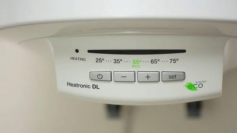 Водонагреватель накопительный Electrolux EWH 30 Heatronic DL Slim DryHeat фото 2